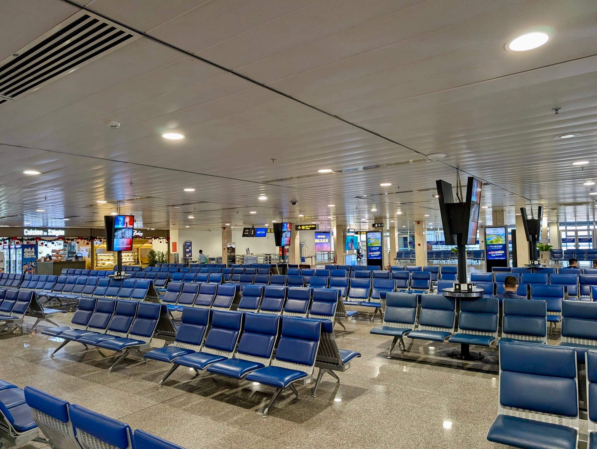 Airport furniture providers Dubai